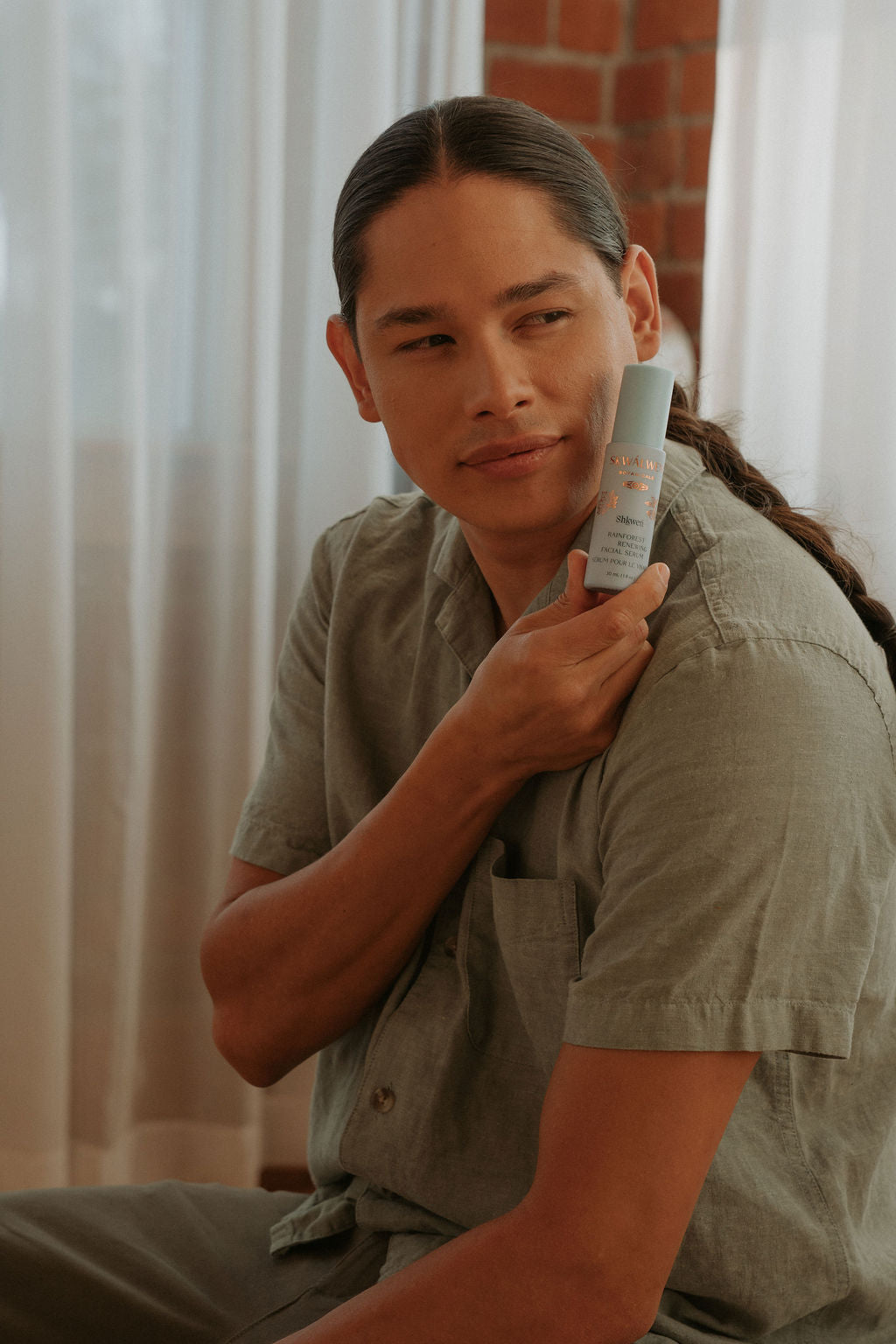 Shkweń Rainforest Renewing Facial Serum