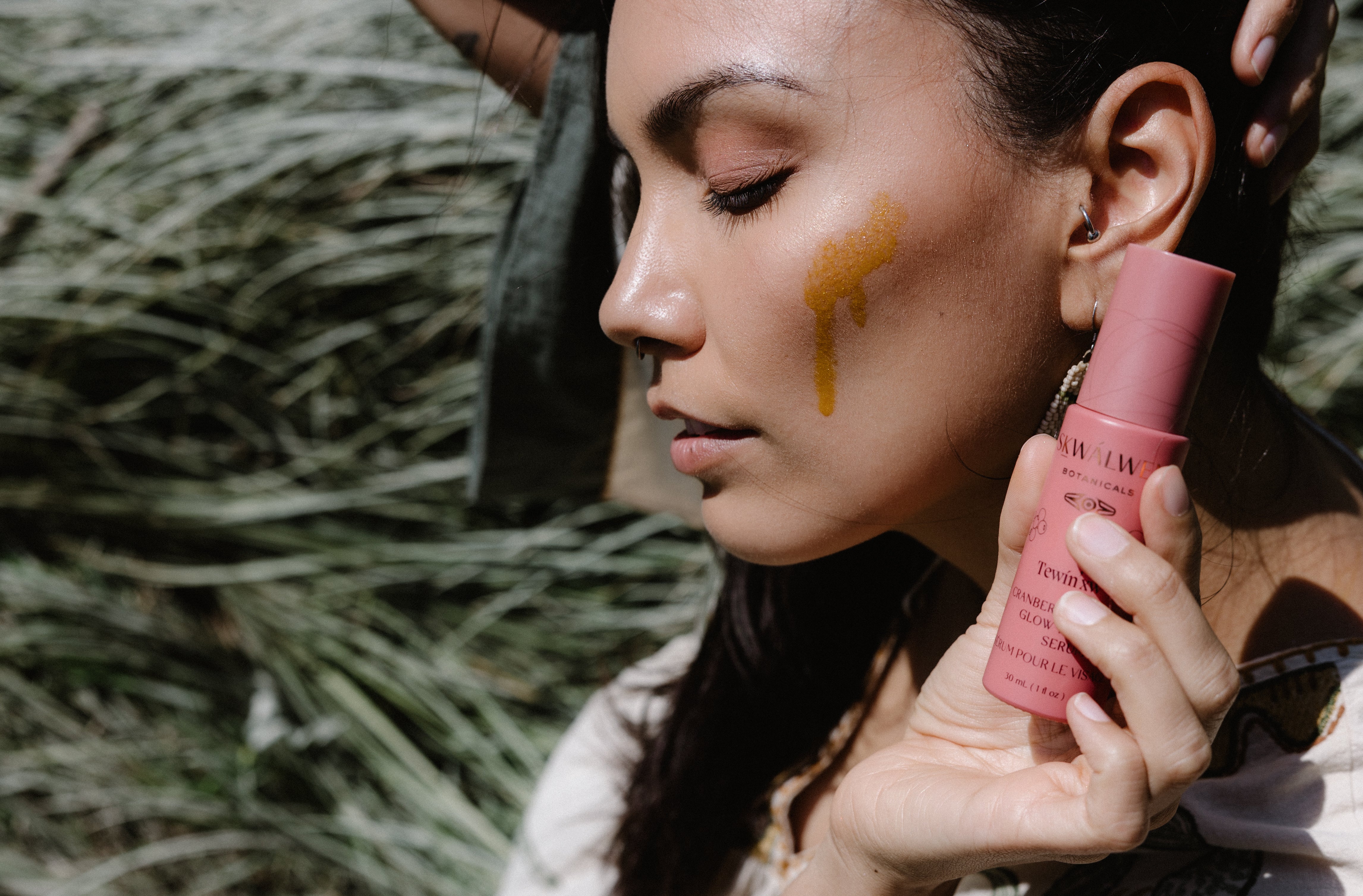 Tewin’xw Cranberry Rose Glow Facial Serum
