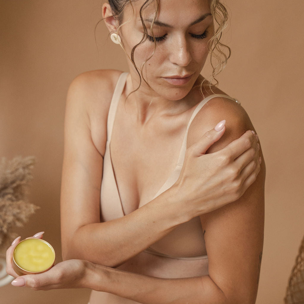 Pá7pawtn Nettle & Arnica Salve